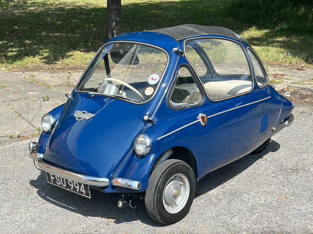 1962 Heinkel Trojan Bubble Car - Cromwell Classics